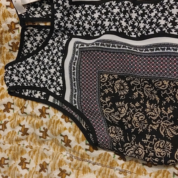 Kenar Sleeveless Blouse Sz Med - Picture 2 of 4